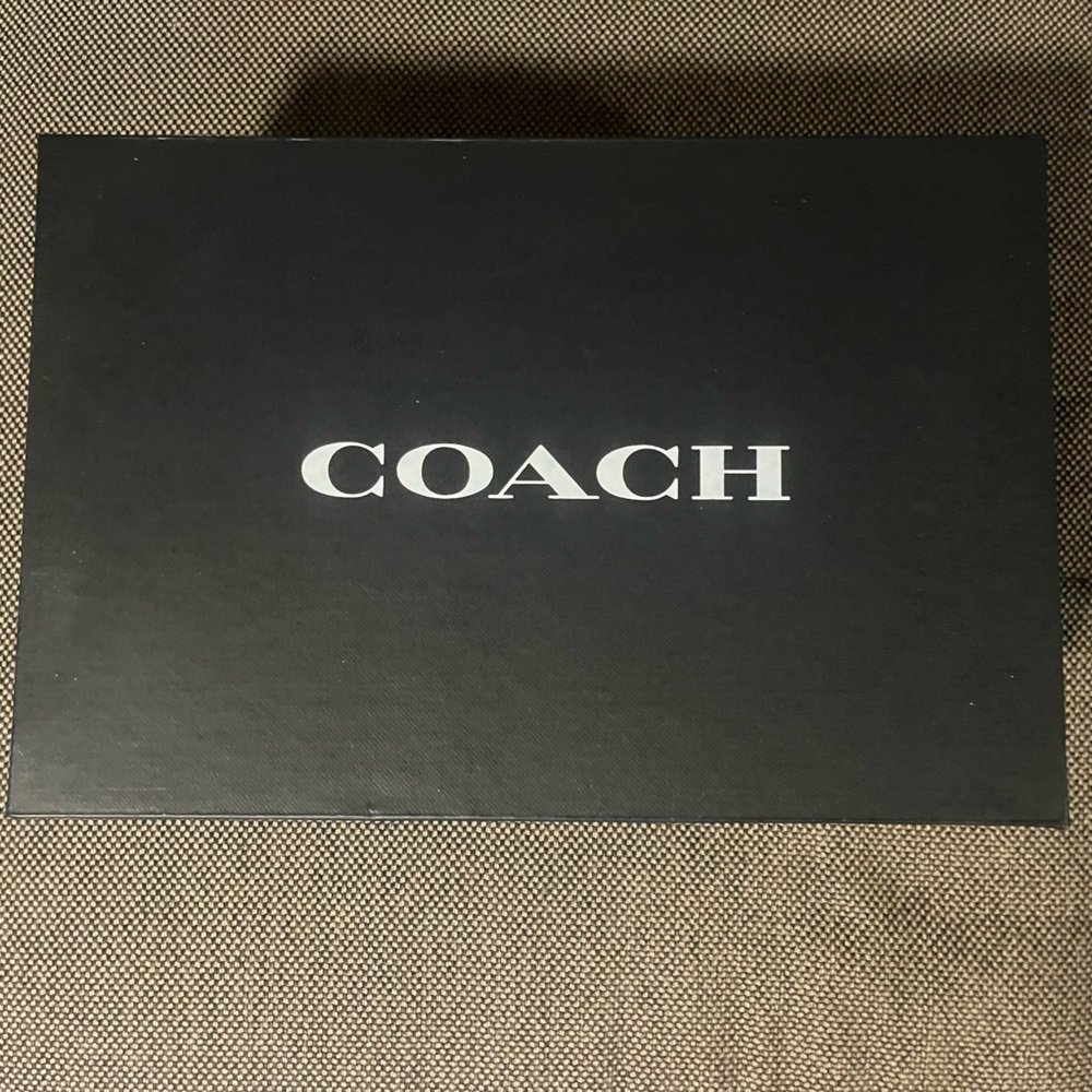 Women’s Size 8.5 Coach Sneakers - Picture 11 of 11